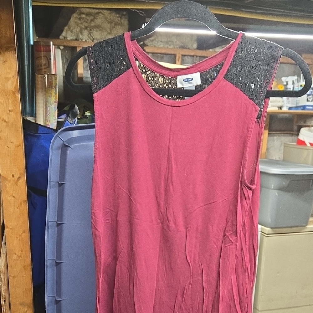 Old Navy Burgundy Top with Black Lace Detail